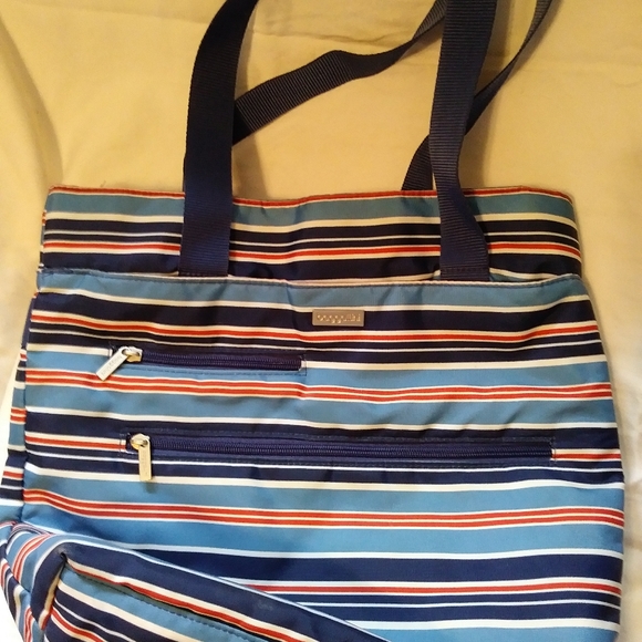 A baggalini ourse - Picture 1 of 3